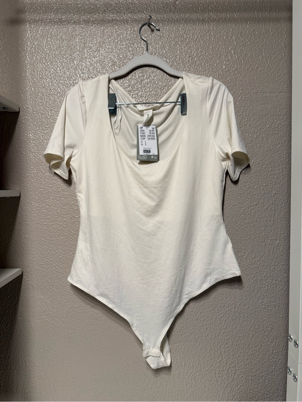 H&M Cream Scoop Neck Short Sleeve Bodysuit